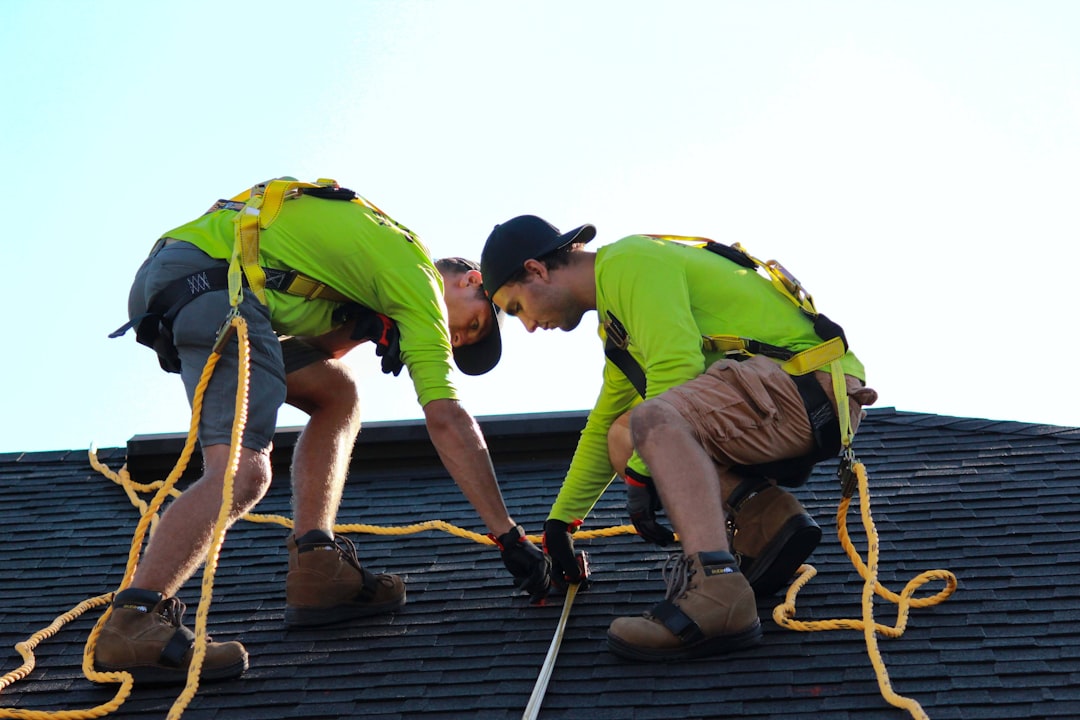 How To Become Certified Roofer in Canada: Step-by-Step Guide